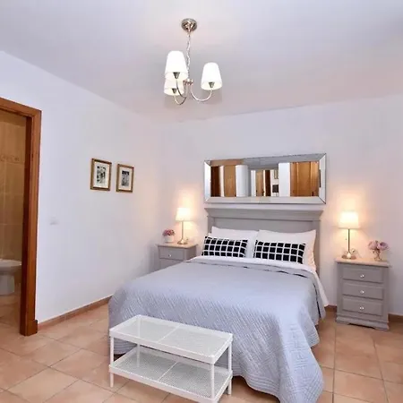 Chalet Jane With Pool Next To The Golf And
